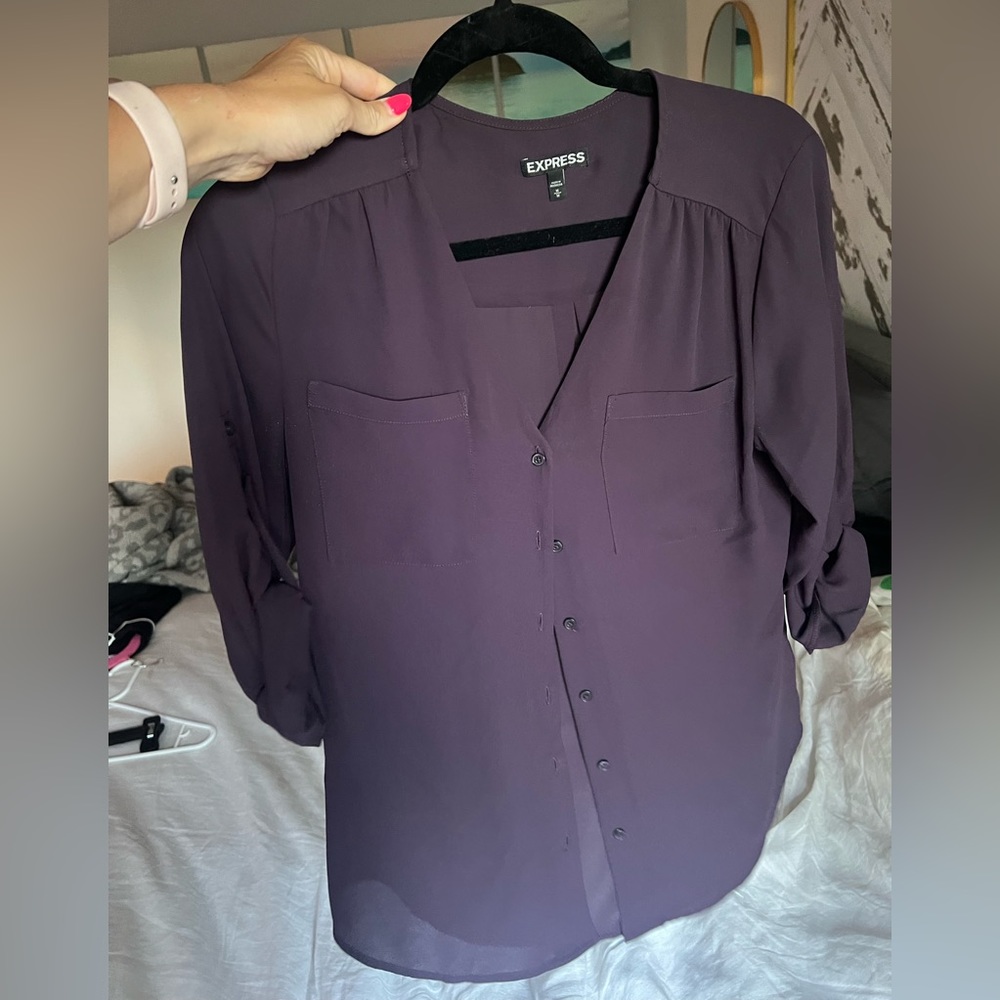 Express button down work shirt in plum size M